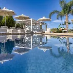 Azzuro With Private Pool By Estia
