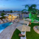 Azzuro With Private Pool By Estia