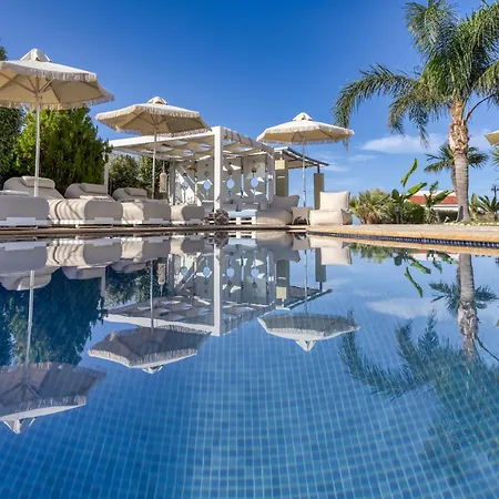 Azzuro With Private Pool By Estia