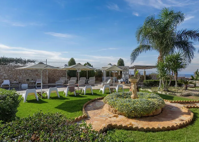 Azzuro With Private Pool By Estia *