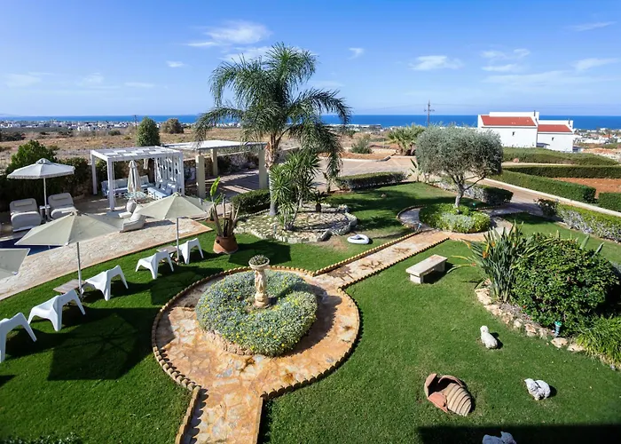 Azzuro With Private Pool By Estia *