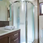 Azzuro With Private Pool By Estia * 헐소니소스