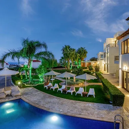 Villa Azzuro With Private Pool By Estia