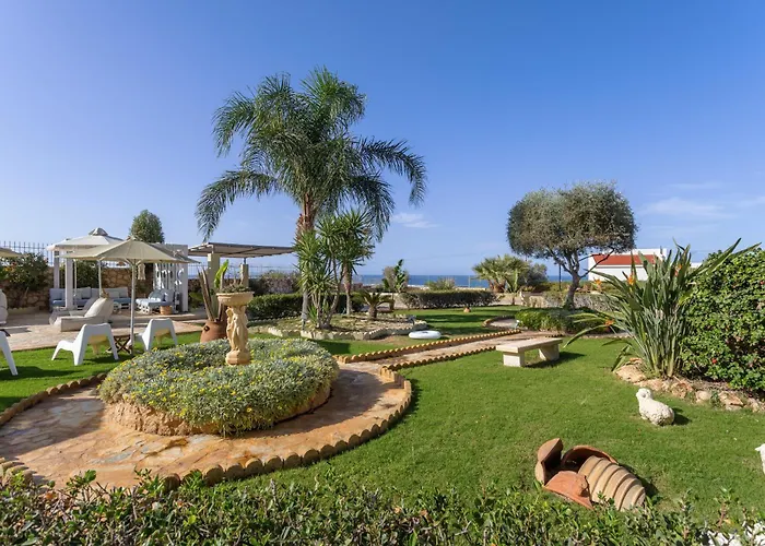 Villa Azzuro With Private Pool By Estia