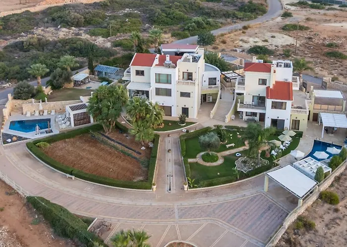 Azzuro With Private Pool By Estia *